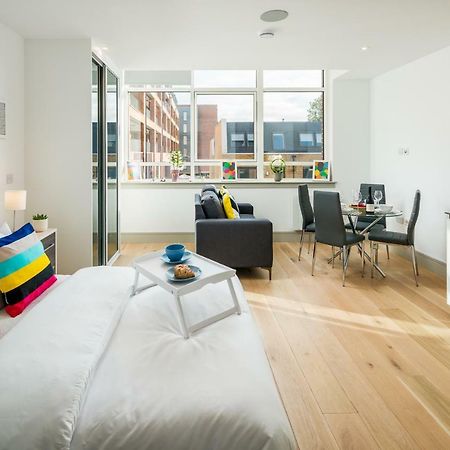 Modern London City Apartment - Victoria Line Kültér fotó